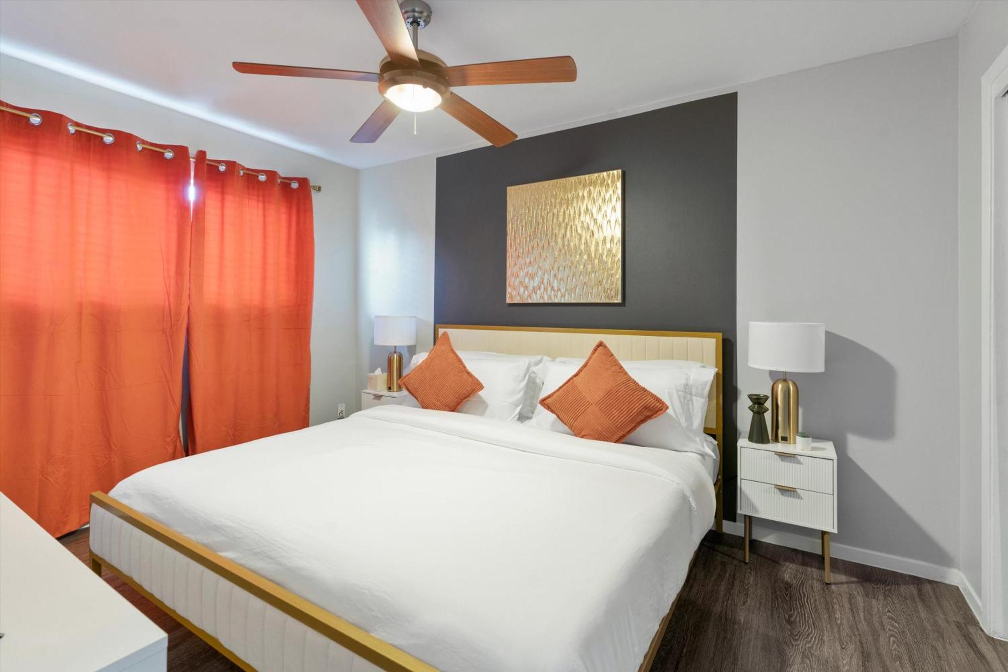 Mins 2 Downtown - King Bed - Private Stays Όστιν Εξωτερικό φωτογραφία