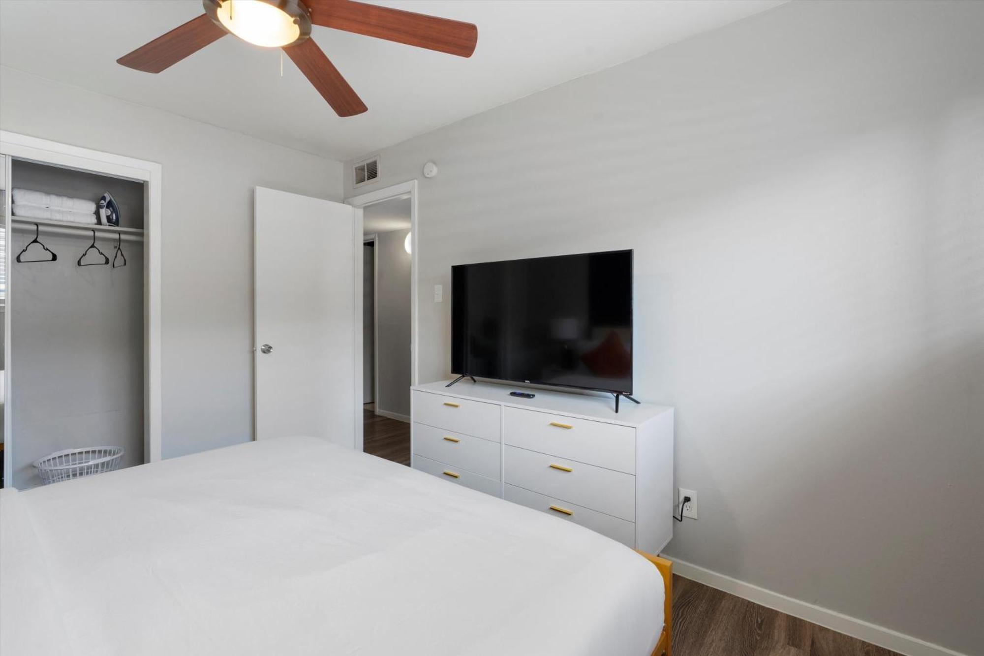 Mins 2 Downtown - King Bed - Private Stays Όστιν Εξωτερικό φωτογραφία